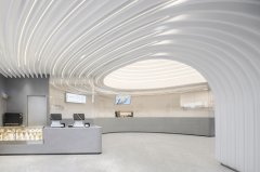 喜茶迪士尼小镇店惊喜焕新，“平行宇宙”带来灵感小憩时光